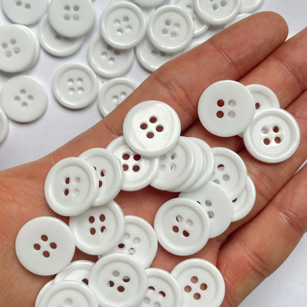 Botão com 4 Furos 18mm Tamanho 28 com 200 Unidades Lan